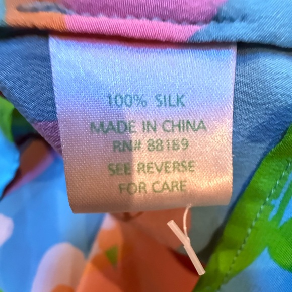 Lilly Pulitzer 100% Silk Sleeveless Floral Blouse – size Medium. EUC! Front Tie - Picture 11 of 11